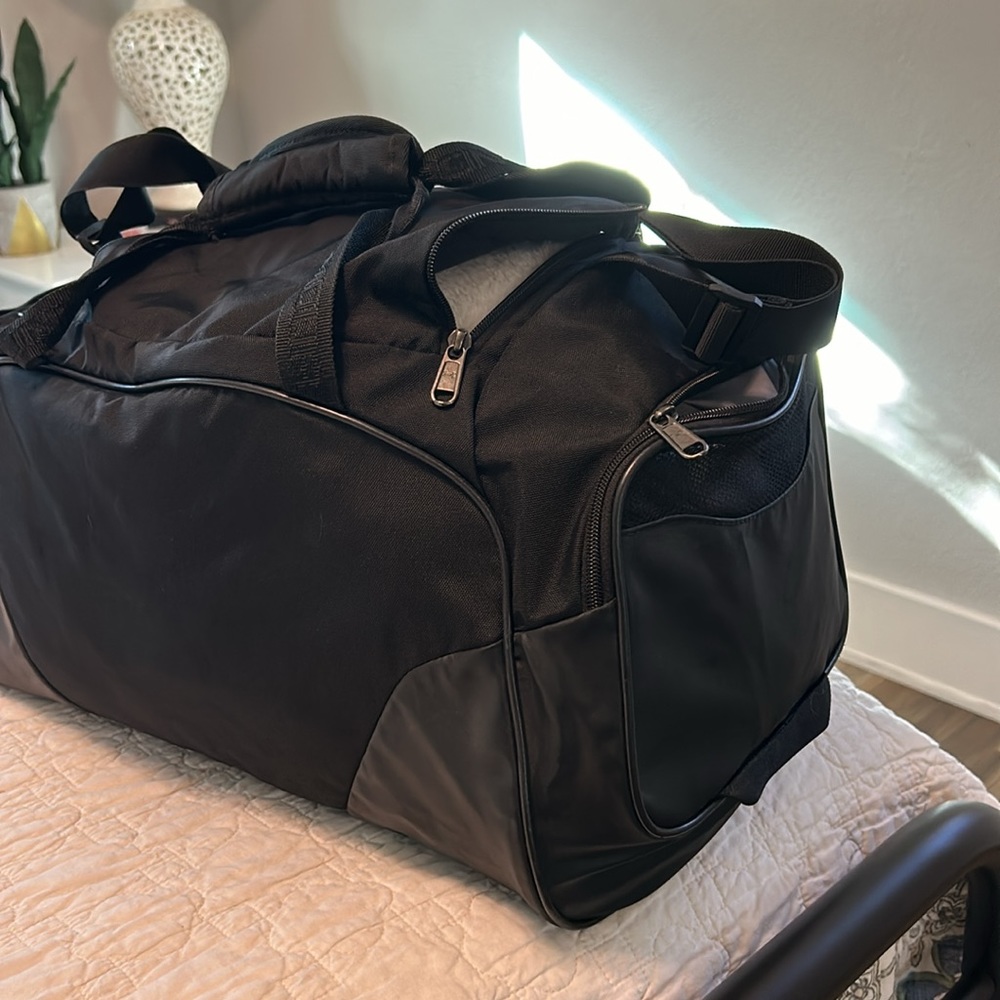 Duffel bag - Picture 2 of 2